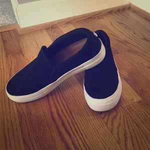Like new black suede shoes